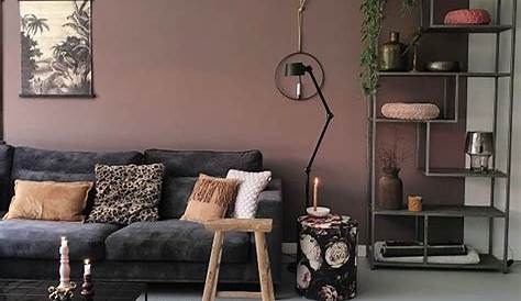 Taupe muur in de woonkamer • Welke kleuren muurverf combineren?