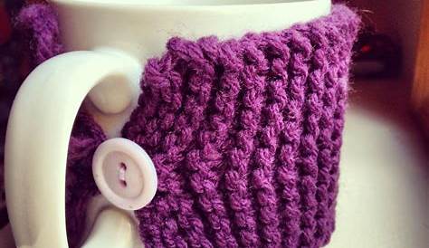 Knit coffee mug cozy / mug warmer with cable pattern by MaruWool