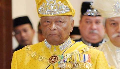 Johor Permaisuri pens touching tribute about late Sultan Ahmad Shah of