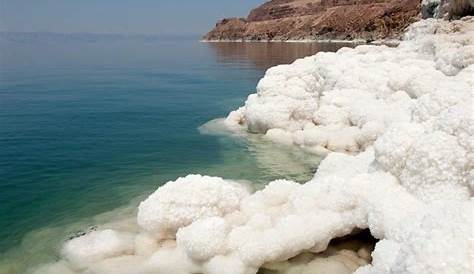 Foto: Menyibak Laut Mati, Danau dengan Kadar Garam Tertinggi di Dunia