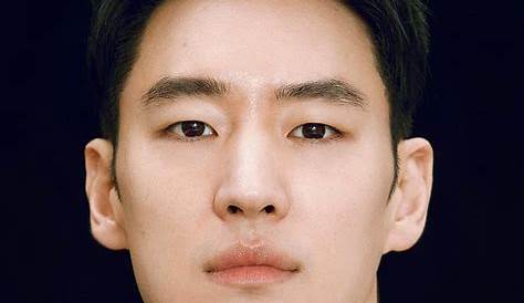 Lee Je Hoon Was Taken Aback By How Good-Looking His Younger Counterpart
