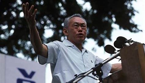 Lee Kuan Yew: Life in pictures - BBC News