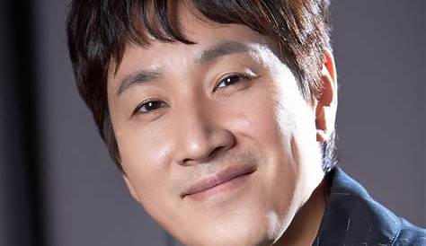 Diễn viên Lee Sun Kyun: Tiểu sử, tin tức và các phim tham gia