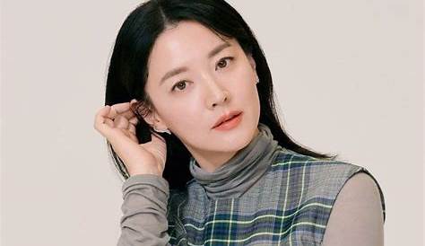 South Korean actress Lee Young-Ae attends the photocall for the LG