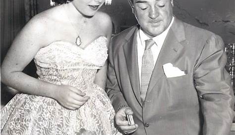 Lou Costello cozies up with his daughter while on the set | Old movie
