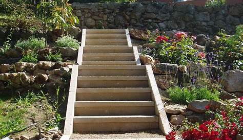 escalier béton extérieur aménagement idée Garden stairs