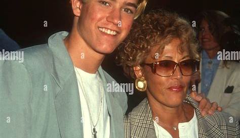 Unveiling The Life And Legacy Of Mark-Paul Gosselaar's Mother