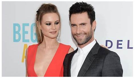Maroon 5 Adam Levine Wife Victoria Secret 's & Are Expecting Their First