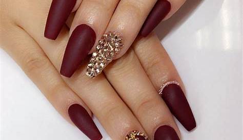 15 Hottest Maroon and Gold Nails to Copy checopie