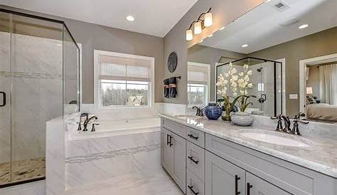 Mid-Sized Traditional Bathroom Design Ideas, Remodels & Photos
