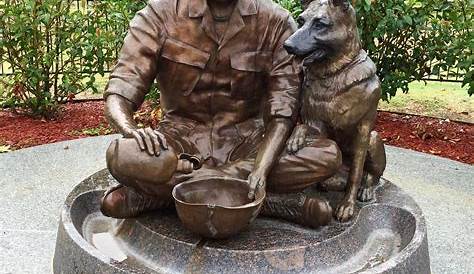 Monument to working military dogs unveiled - San Antonio Express-News