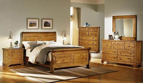 Modern Bedroom Decor With Oak Furniture