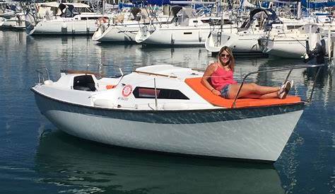 Nouveau ! Bateau à moteur sans permis à louer à la demi-journée ou à la