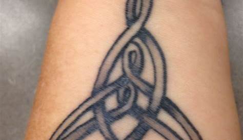 My mother daughter Celtic tattoo on my back :) Mutterschaft Tattoos