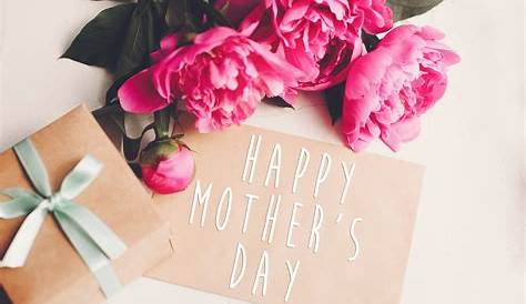 Surprise Mom with this beautiful Mother's Day card + gift tags {free