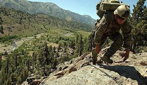 Mountain warfare training center hi-res stock photography and images