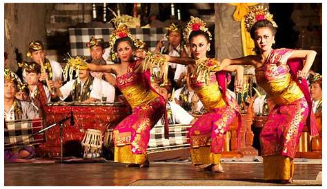 Tari Pendet, Tarian Tradisional Khas Bali - Tradisi Tradisional