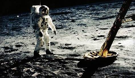 En 1969, Neil Armstrong marche sur la lune