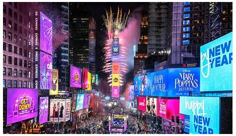 2023 VIP New Year’s Eve Gala in Times Square at R Lounge – The Best