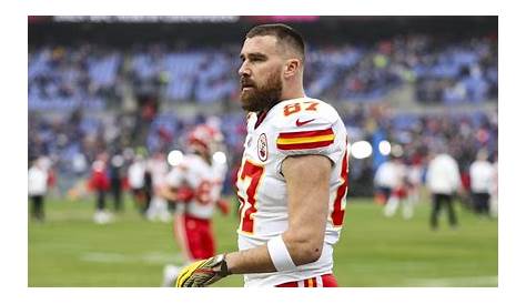 Travis Kelce Haircut and How to get it - Dr HairStyle