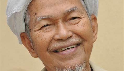 [Berita Foto] Pemakaman Ex-Gubernur Kelantan dan Ulama Karismatik