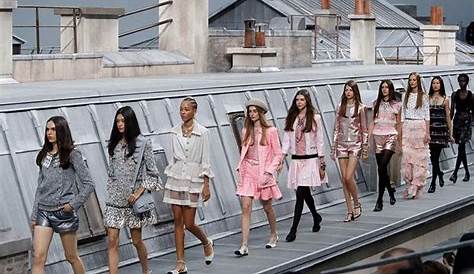 Settimana della moda a Parigi - le sfilate di oggi - Mitindo