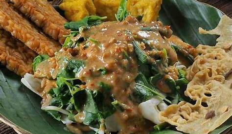 8 Makanan Khas Indonesia Yang Disiram Dengan Bumbu Kacang, Favorit
