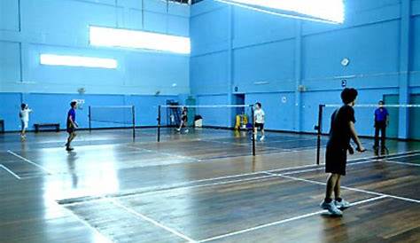 Badminton session at Relau Sports Complex, Penang - YouTube