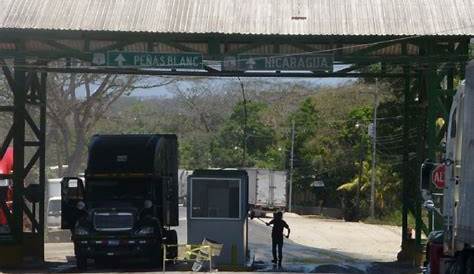 Penas Blancas Frontera Costa Rica Nicaragua Africanos Bloquean Con Revista