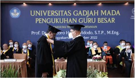 Prof Widodo Dikukuhkan Sebagai Guru Besar UGM | Universitas Gadjah Mada