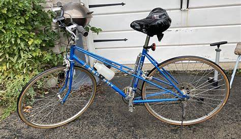 Stylish Peugeot Record du Monde Sport Ladies Road Bike red , pristine