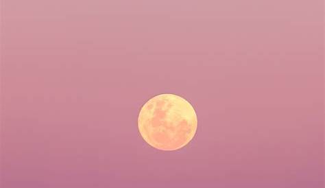 Photo Lune Orange Ciel Rose Pix Ville / Lyon Une Super Lune Rose Dans