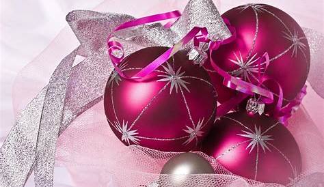 Pink Christmas Tree Desktop Wallpaper