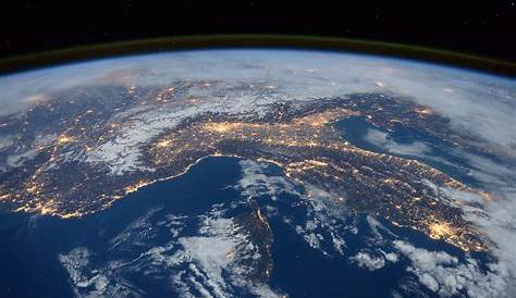 Planet Earth From Space Station Day 2017 Nasa's Best Photos Showing The Beauty Of