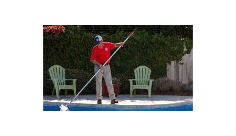 2020 Average Swimming Pool Cleaning Cost (with Price Factors)