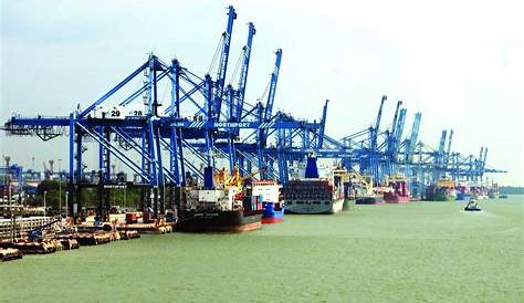 Port Klang suffers severe flooding, affecting port and logistics