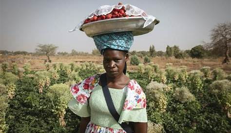 Burkina Faso : La confiture de fraise bio - YouTube