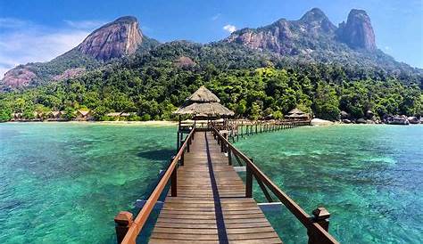 Siapa yang tidak bangga dengan indahnya pemandangan alam Maluku