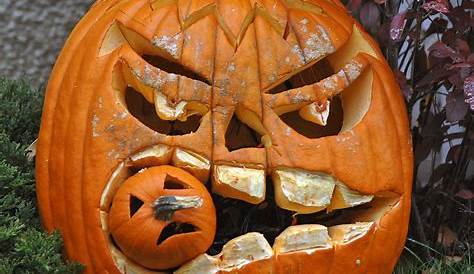 22 Great Creepy Pumpkin Decorations for Halloween - Style Motivation