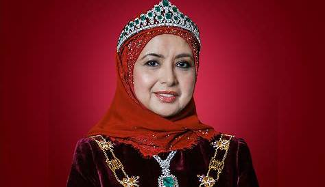 Her Royal Highness Raja Zarith Sofiah | Laman Web Rasmi Kemahkotaan