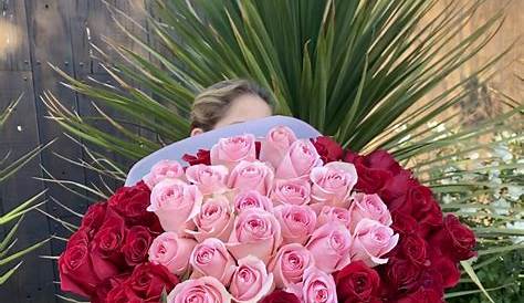 Ramo con rosas rojas | Arreglos florales diy, Regalo para novia