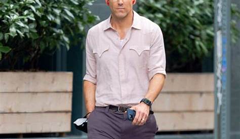 Ryan Reynolds in a White Sneakers Was Seen Out in New York 08/05/2021