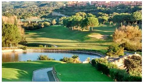 Vista aérea de Santa María Golf Club Marbella - YouTube