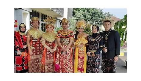 " SANGGAR NUSANTARA DOT COM " | Jakarta: Sewa Baju Adat Lombok / Bima