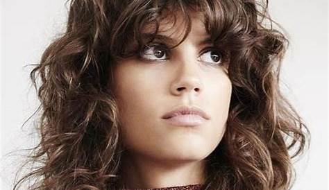 Shaggy Hairstyles For Long Curly Hair Shag With Bangs In 2020 Shag