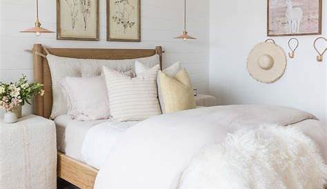 50 Simple Bedroom Design Ideas For 2022 | UnAssaggio