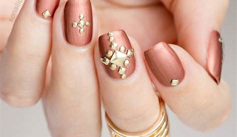 Simple Sophistication: Dress In Beige With Bronze Nails For A Blonde Teen Look