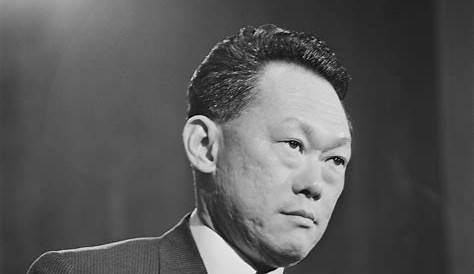 Singapore founding father Lee Kuan Yew dies at 91