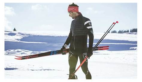 Ski de fond de jeune homme image stock. Image du actif - 51624195