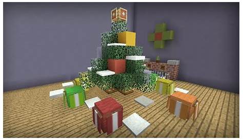Small Minecraft Christmas Tree